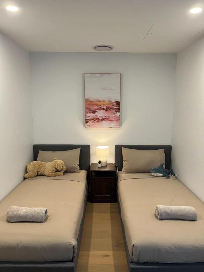 2 Bedroom Luxurious Family Apartment On 40Th Floor With Amazing Ocean Coastline Broadbeach Gold Coast Gc40 Экстерьер фото