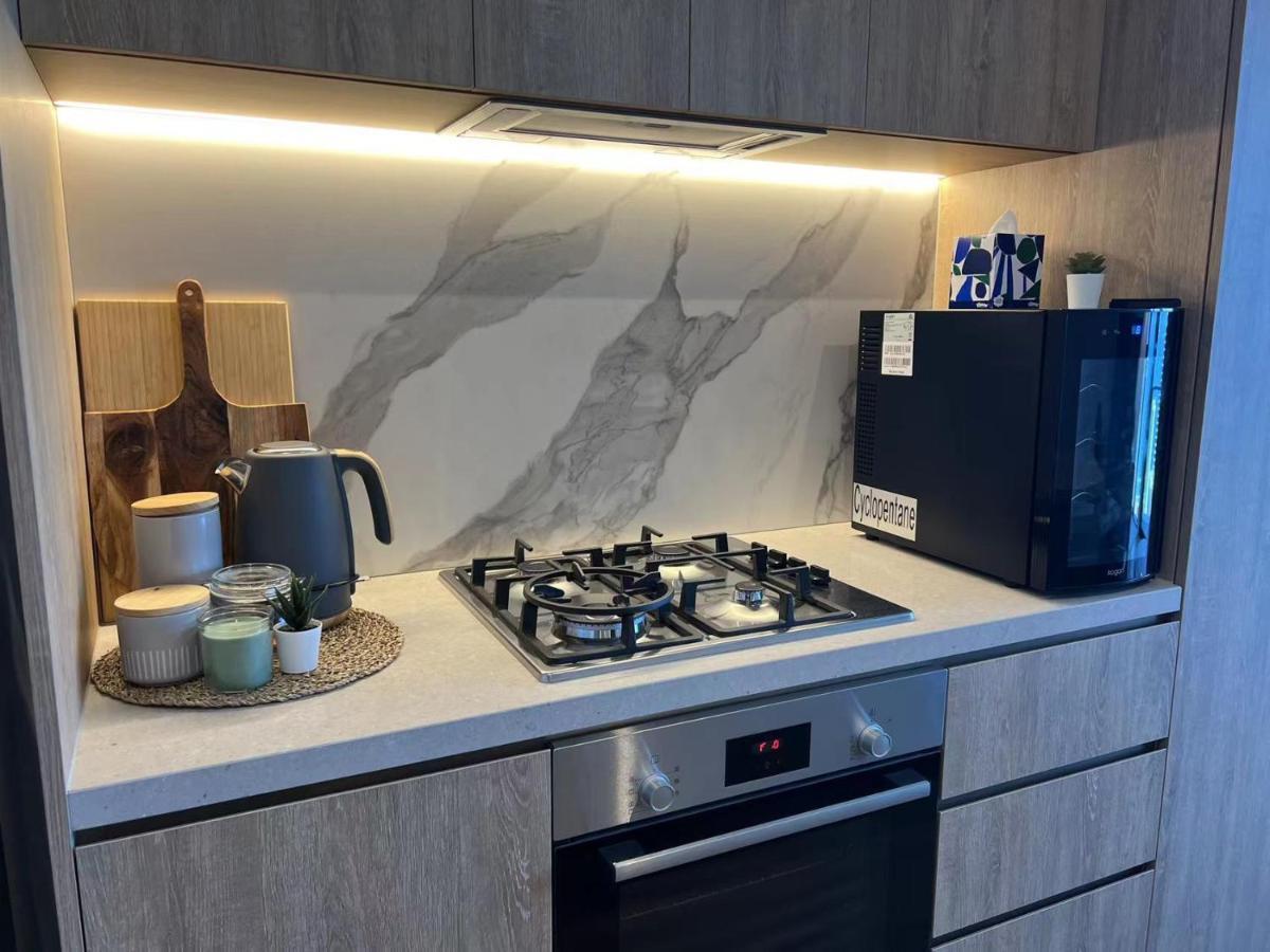 2 Bedroom Luxurious Family Apartment On 40Th Floor With Amazing Ocean Coastline Broadbeach Gold Coast Gc40 Экстерьер фото